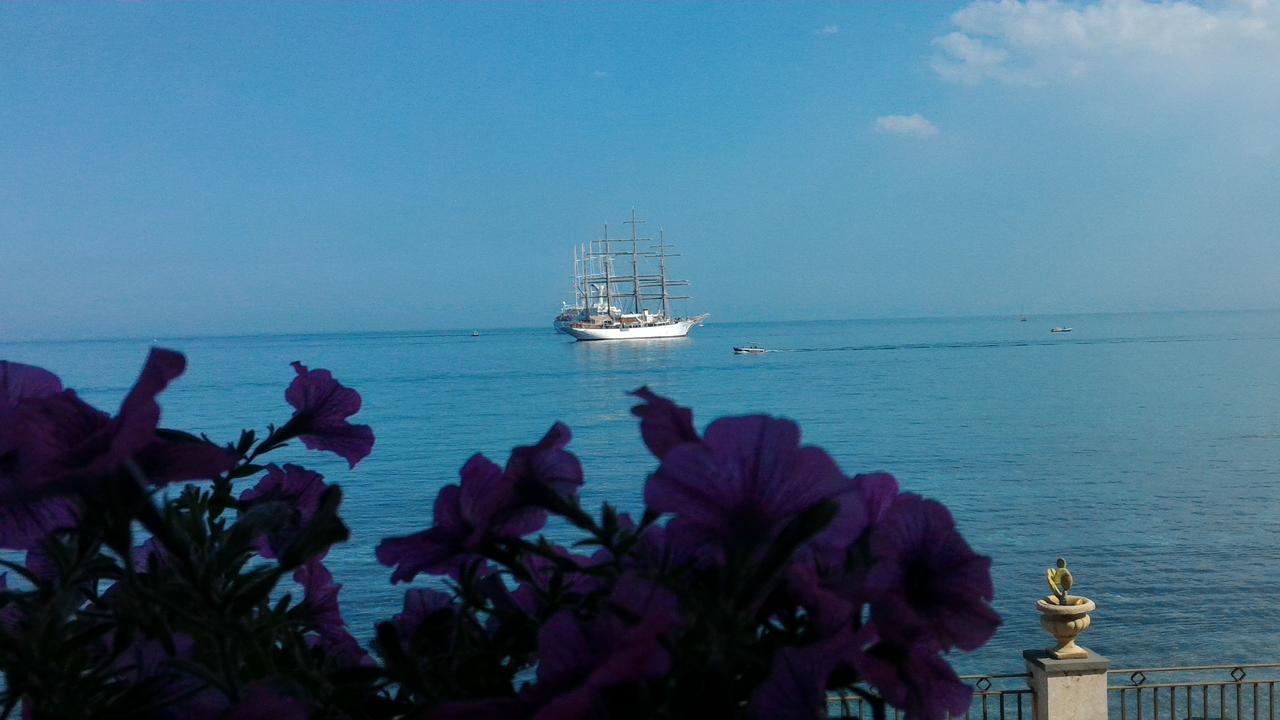 Joanna Studio Flat Giardini Naxos Exterior photo